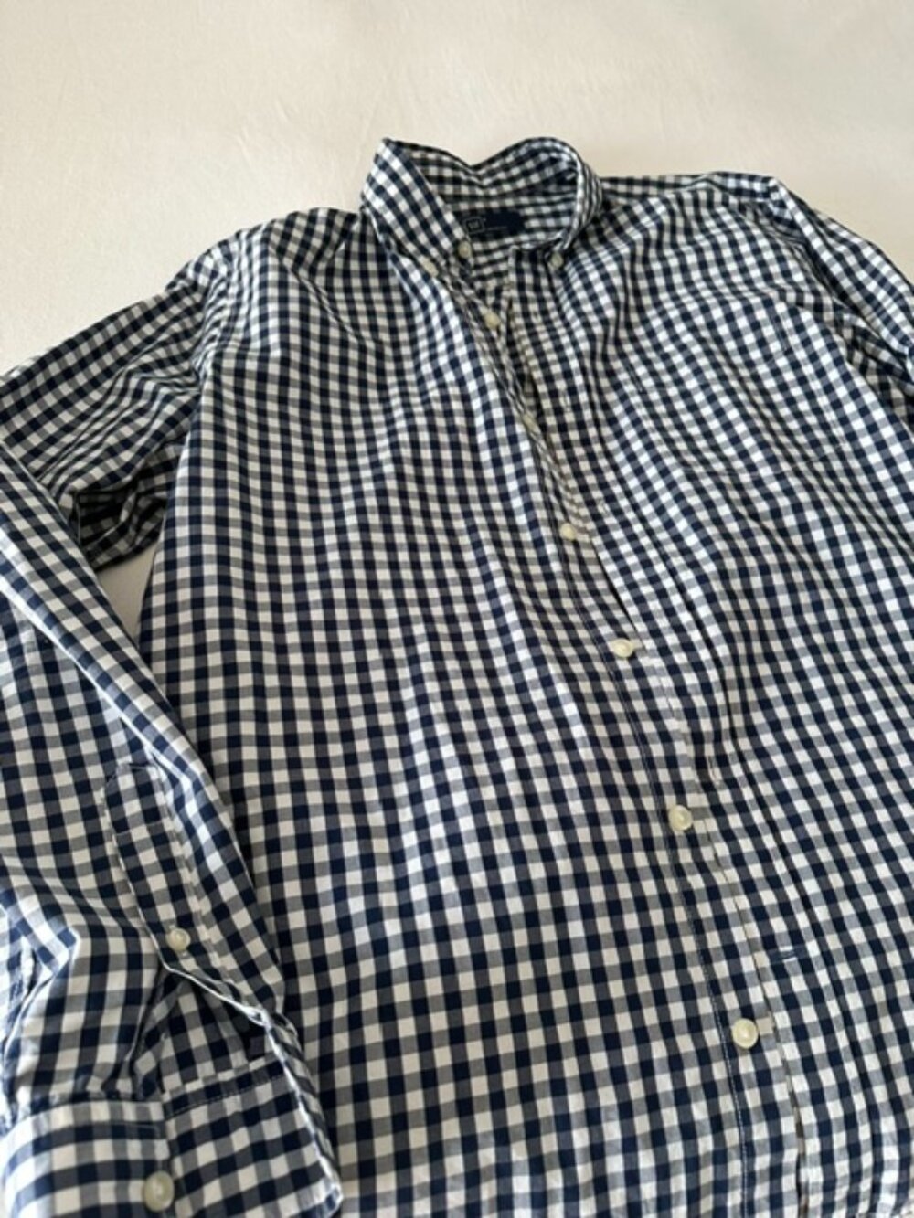 Gap shirt